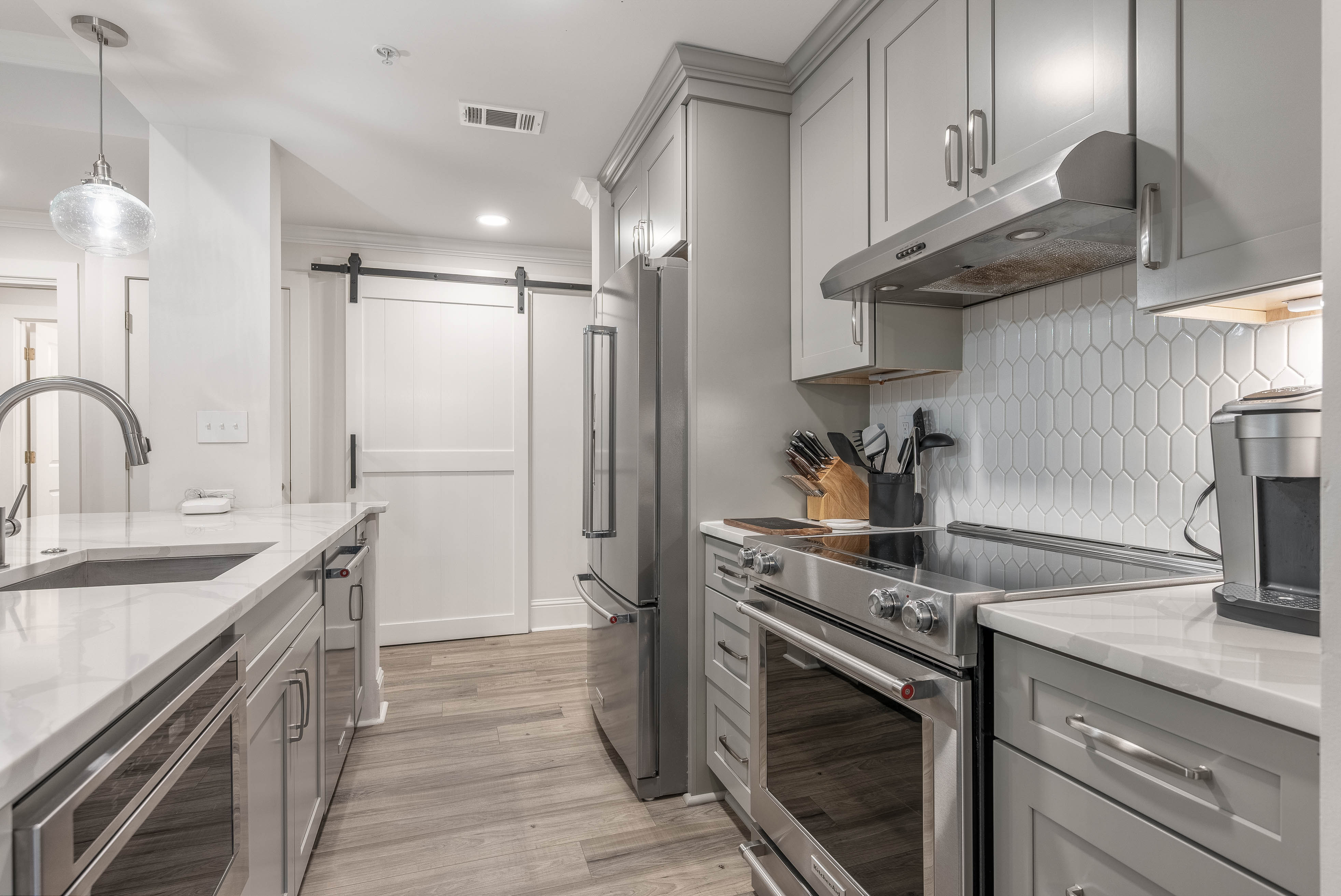 1010C Portage Trail image 12